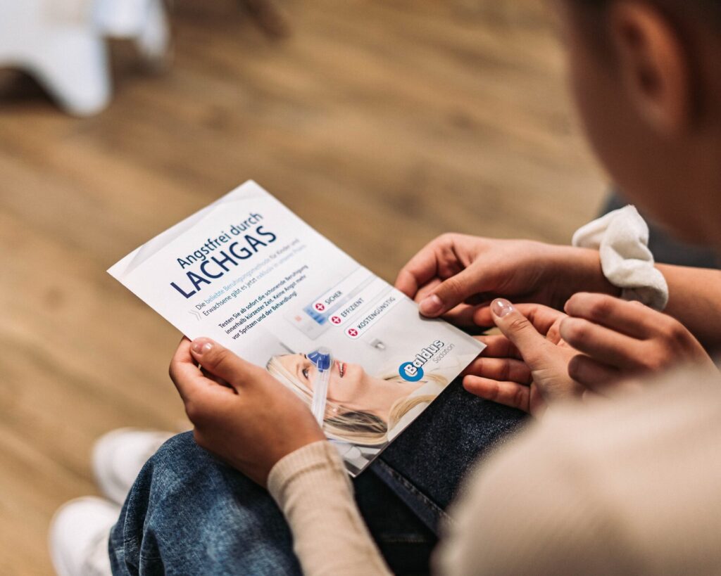 Patientenflyer-Zahnarztpraxis-Baldus-Marketing